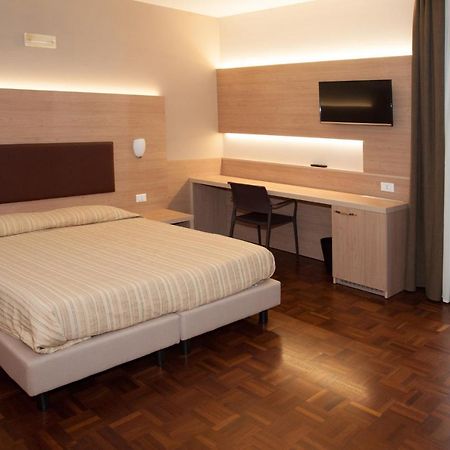 Hotel Buca Di Bacco Volta Mantovana Buitenkant foto