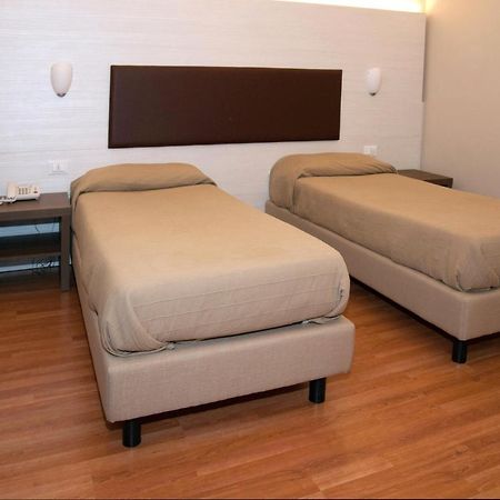 Hotel Buca Di Bacco Volta Mantovana Buitenkant foto