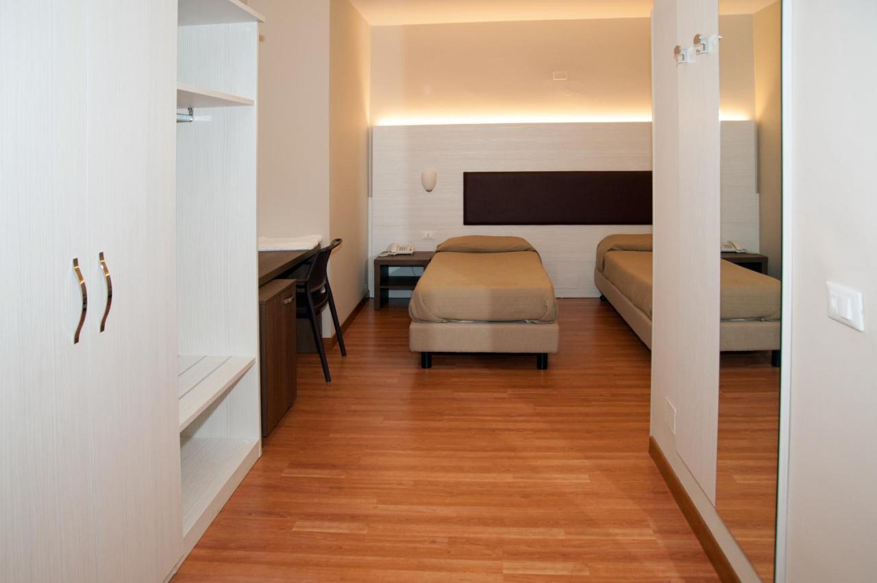 Hotel Buca Di Bacco Volta Mantovana Buitenkant foto