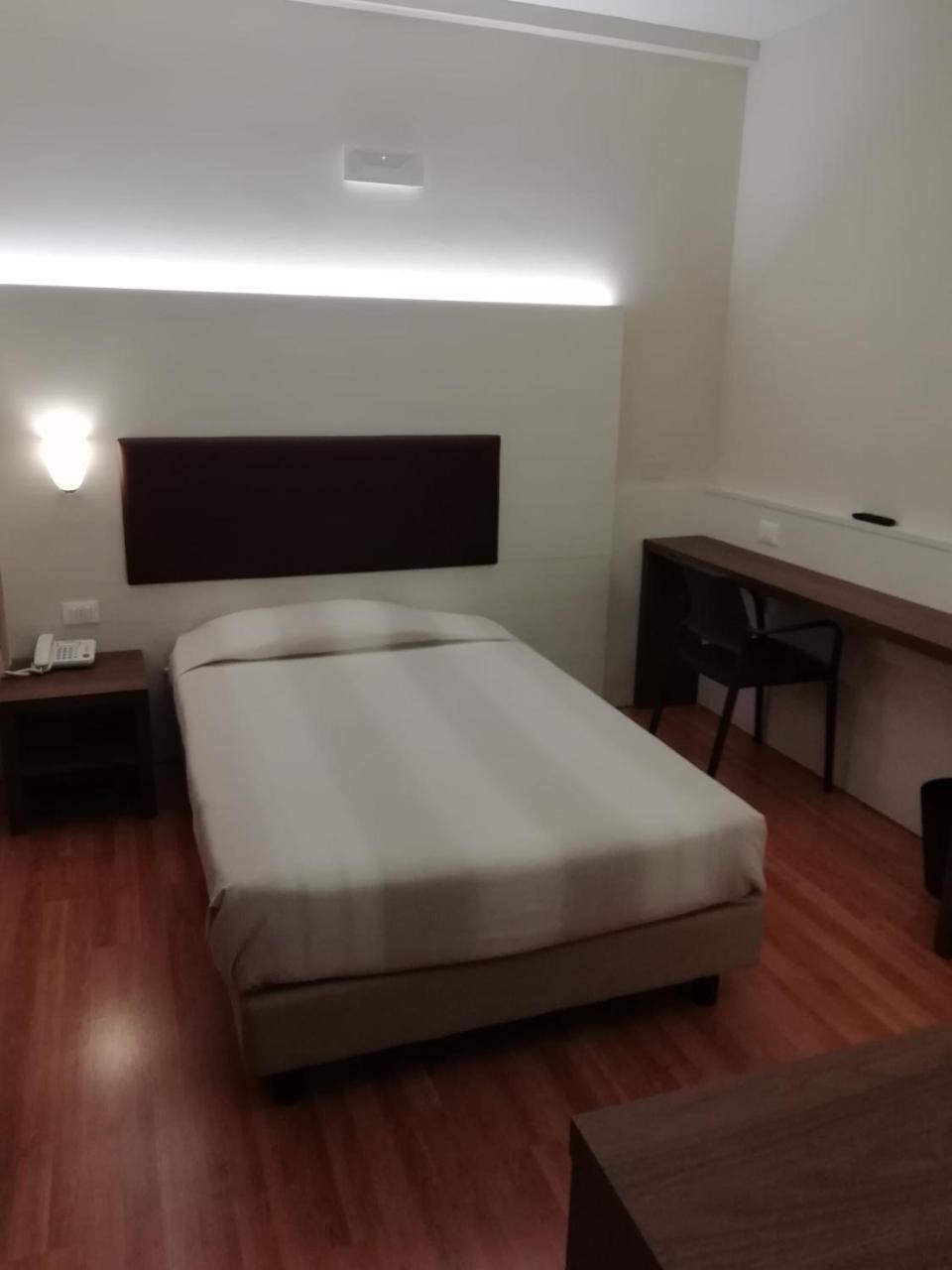 Hotel Buca Di Bacco Volta Mantovana Buitenkant foto